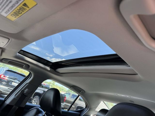Used 2017 Acura TLX w/ Technology Package FWD image 13