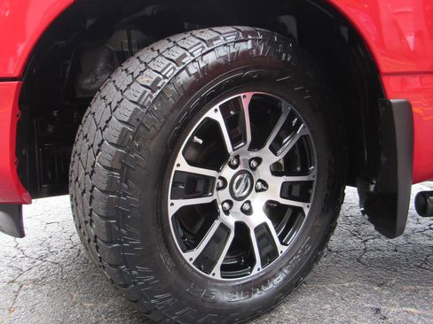 Used 2021 Nissan Titan SV w/ Accessory Utility Package RWD image 24