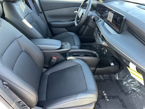 New 2026 Nissan Leaf SV+ w/ Illuminated Package FWD image 16
