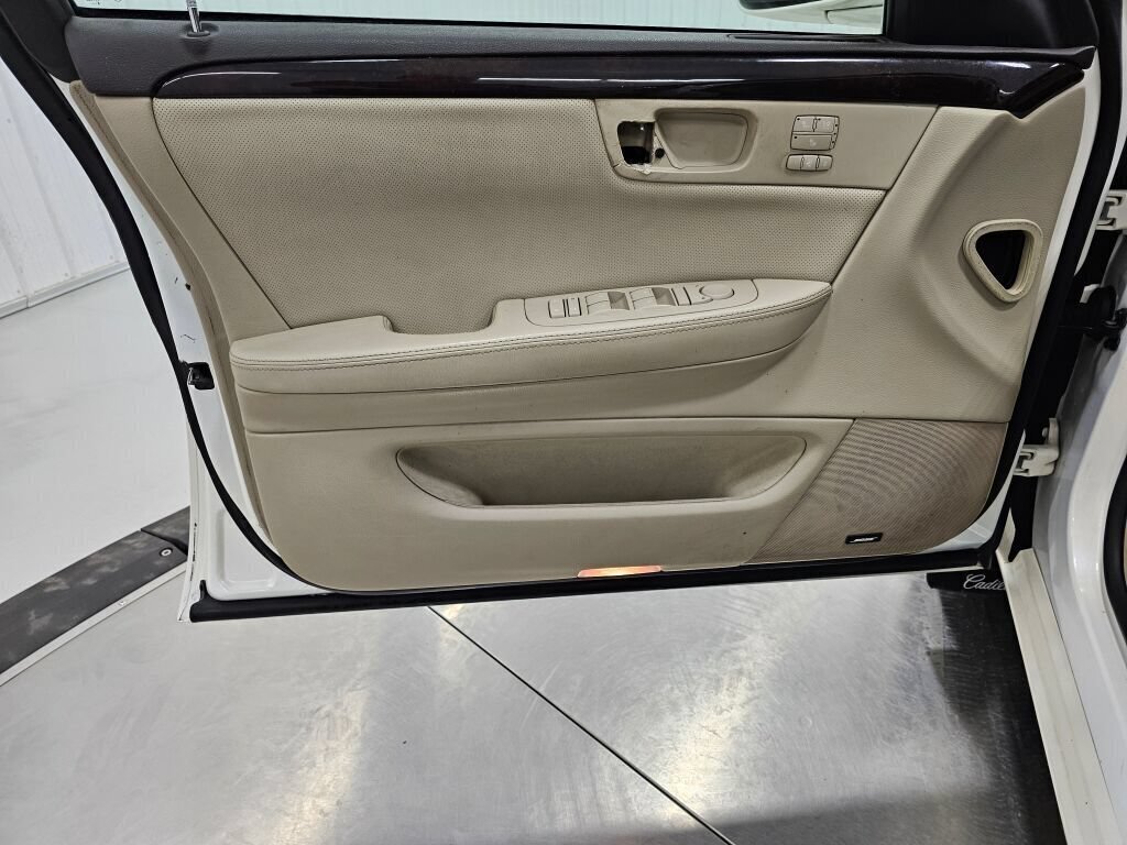 Used 2009 Cadillac DTS FWD image 29