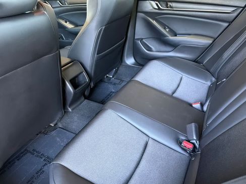 Used 2022 Honda Accord Sport image 4