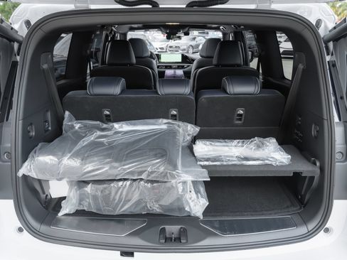 Certified 2026 INFINITI QX80 4WD w/ Sport Exterior Package image 41