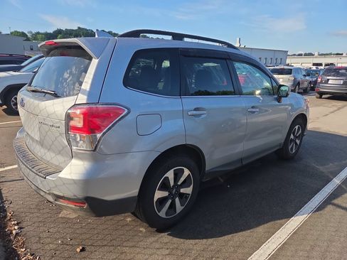 Used 2017 Subaru Forester 2.5i Limited w/ Popular Package #1 AWD/4WD image 5