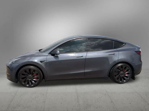 Used 2023 Tesla Model Y Performance AWD/4WD image 3