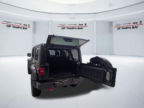 Used 2025 Jeep Wrangler Unlimited Rubicon AWD/4WD image 37