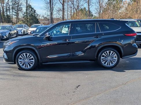 Certified 2022 Toyota Highlander Platinum image 7