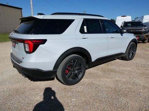 New 2026 Ford Explorer ST AWD/4WD image 4