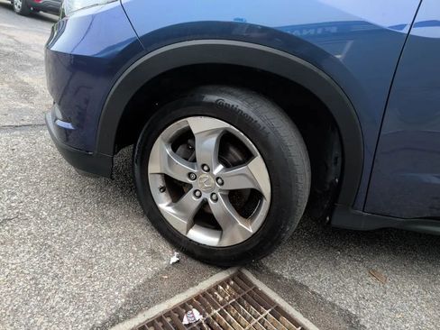 Used 2017 Honda HR-V LX image 13