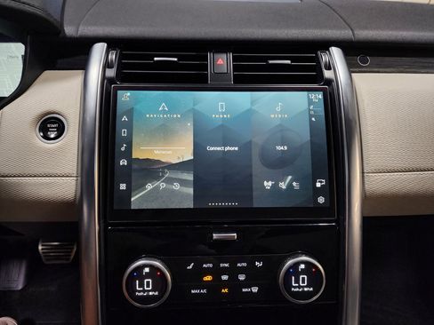 Used 2022 Land Rover Discovery S R-Dynamic image 36