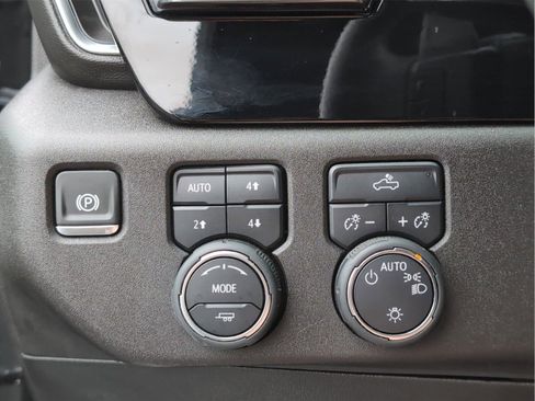 Used 2025 Chevrolet Silverado 1500 LT w/ Z71 Off-Road Package image 31