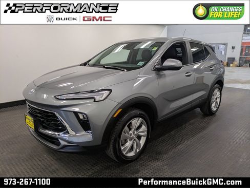 Used 2024 Buick Encore GX Preferred image 1