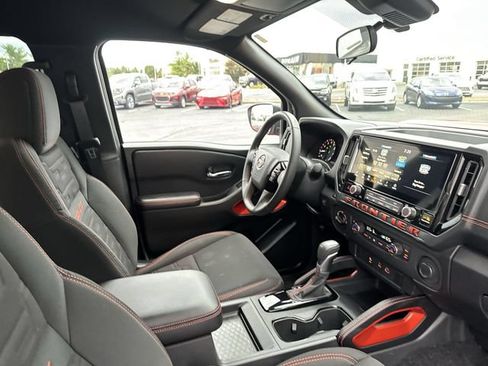 Used 2025 Nissan Frontier PRO-4X w/ Interior Protection Package AWD/4WD image 17