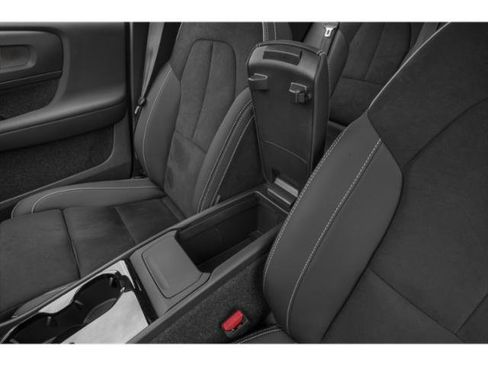 Used 2023 Volvo C40 P8 Recharge Ultimate w/ Protection Package Premier AWD/4WD image 14