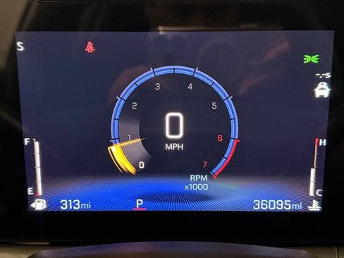 Used 2025 Chevrolet Trax LT FWD image 17