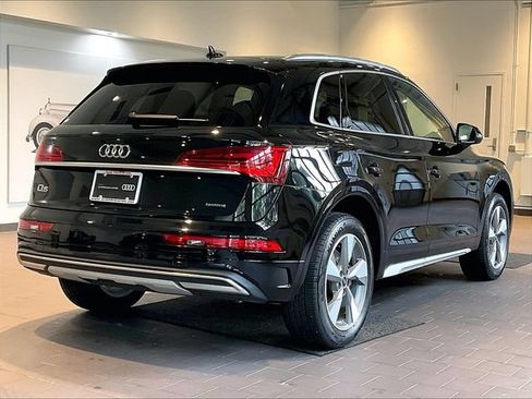 Used 2023 Audi Q5 2.0T Premium w/ Convenience Package AWD/4WD image 8
