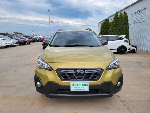 Used 2024 Subaru Outback Premium w/ Popular Package #1A AWD/4WD image 2