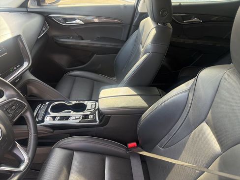 Used 2023 Buick Envision Essence FWD image 6