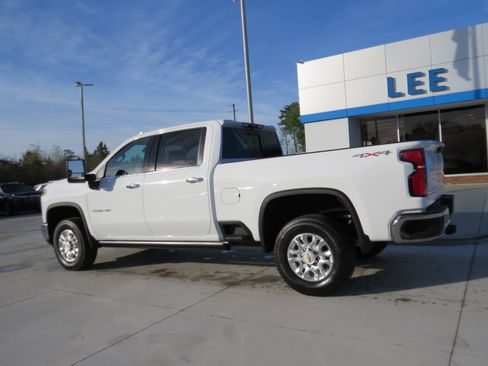 New 2026 Chevrolet Silverado 3500 LTZ w/ LTZ Convenience Package AWD/4WD image 3
