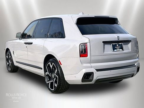 New 2026 Rolls-Royce Cullinan Black Badge image 3