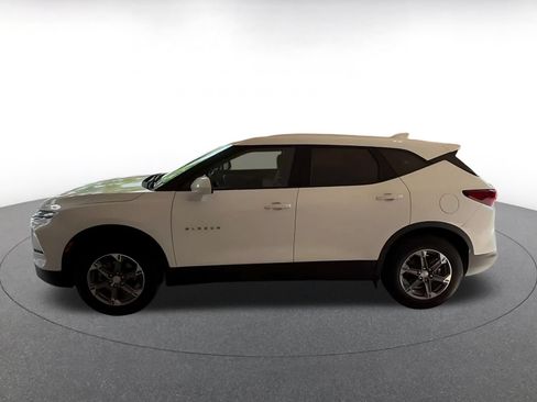 Used 2026 Chevrolet Blazer LT FWD image 9