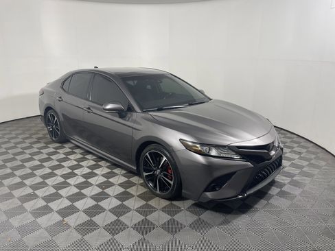 Used 2020 Toyota Camry XSE FWD image 7