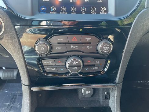Used 2023 Chrysler 300 S RWD image 17