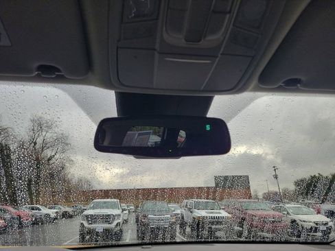 Used 2020 Hyundai Santa Fe SEL w/ Convenience Package image 12