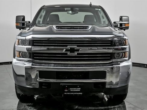 Used 2018 Chevrolet Silverado 2500 LT image 4