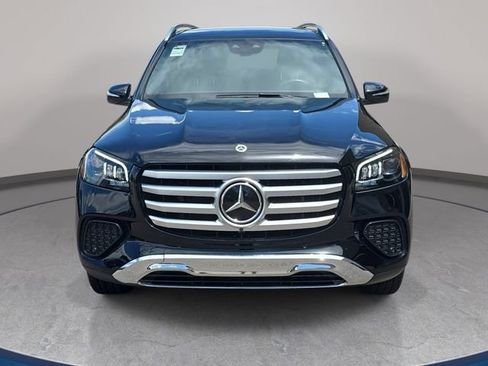Used 2024 Mercedes-Benz GLS 450 4MATIC image 3