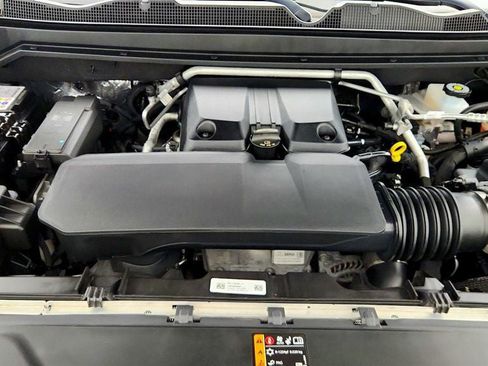 Used 2024 GMC Canyon Elevation w/ Elevation Premium Package AWD/4WD image 26