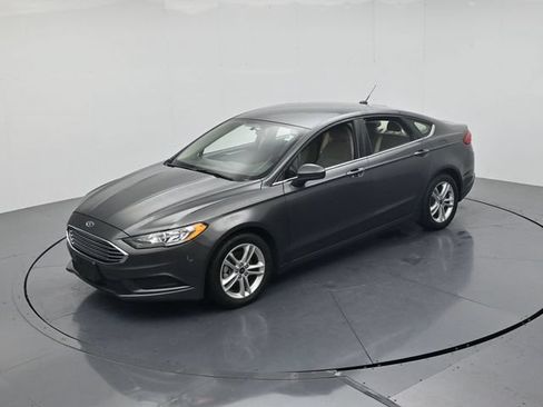Used 2018 Ford Fusion SE FWD image 41