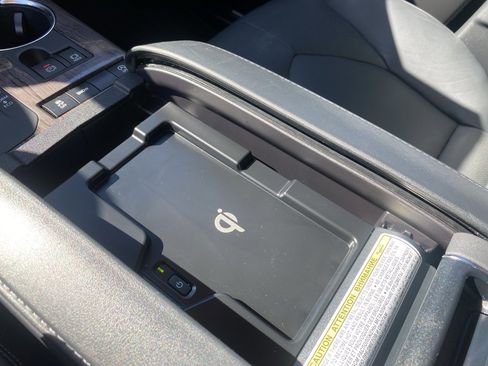 Used 2022 Toyota Highlander Platinum image 37