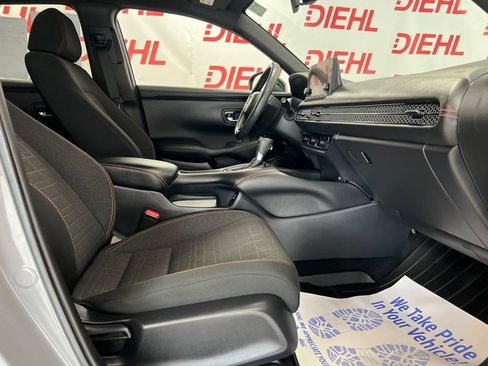 Used 2024 Honda HR-V Sport image 12