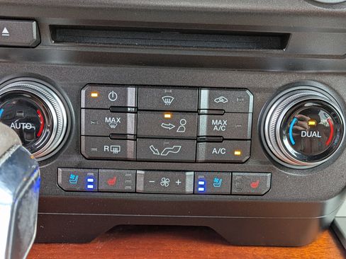 Used 2018 Ford F150 King Ranch w/ Equipment Group 601A Luxury image 34