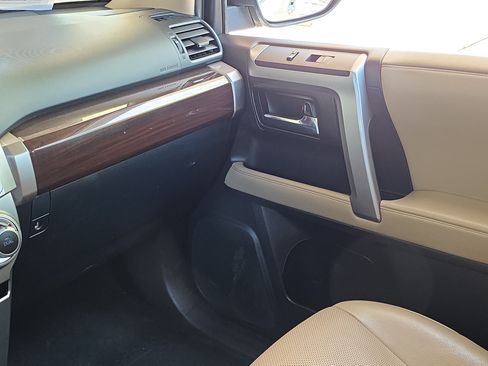 Used 2020 Toyota 4Runner Limited AWD/4WD image 30