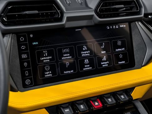 Used 2025 Lamborghini Urus S AWD/4WD image 67