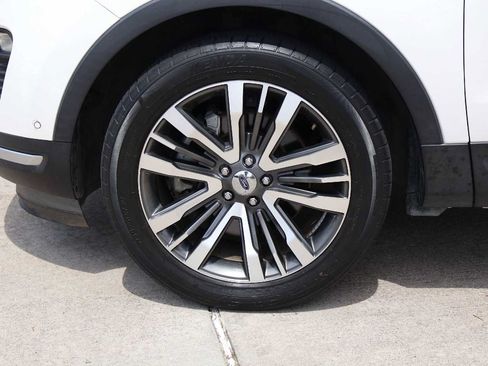 Used 2019 Ford Explorer Platinum AWD/4WD image 8