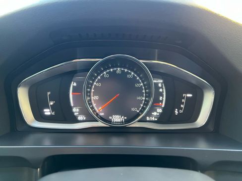 Used 2018 Volvo S60 T5 Inscription image 18