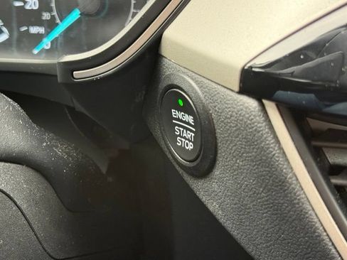 Used 2022 Ford Escape SEL AWD/4WD image 22