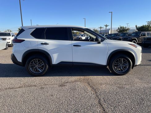 Used 2021 Nissan Rogue S image 6