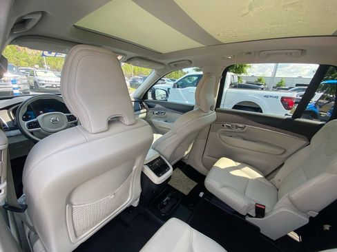 Used 2023 Volvo XC90 B6 Plus w/ Protection Package Premier AWD/4WD image 21
