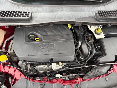 Used 2017 Ford Escape SE w/ SE Cold Weather Package AWD/4WD image 23