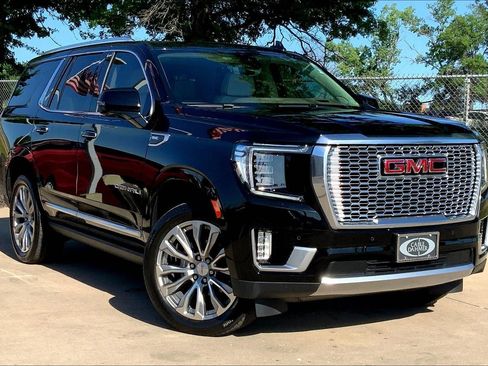 Used 2021 GMC Yukon Denali w/ Denali Premium Package AWD/4WD image 36