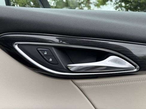 Used 2023 Buick Envision Essence FWD image 33