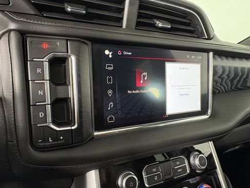 Used 2022 GMC Yukon Denali w/ Advanced Technology Package AWD/4WD image 22