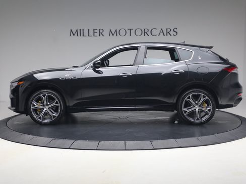 Certified 2022 Maserati Levante GT AWD/4WD image 3