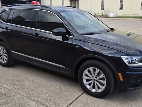Used 2018 Volkswagen Tiguan SEL image 11