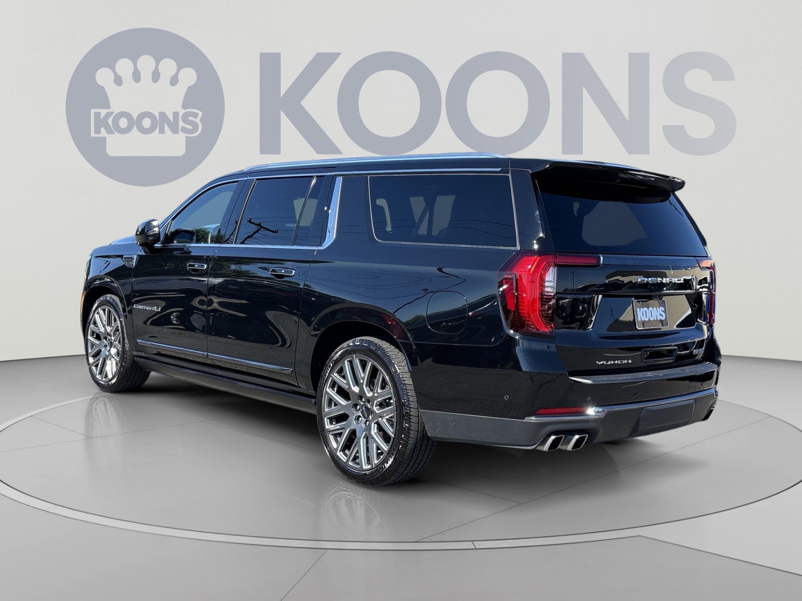 Used 2025 GMC Yukon XL Denali Ultimate AWD/4WD image 4