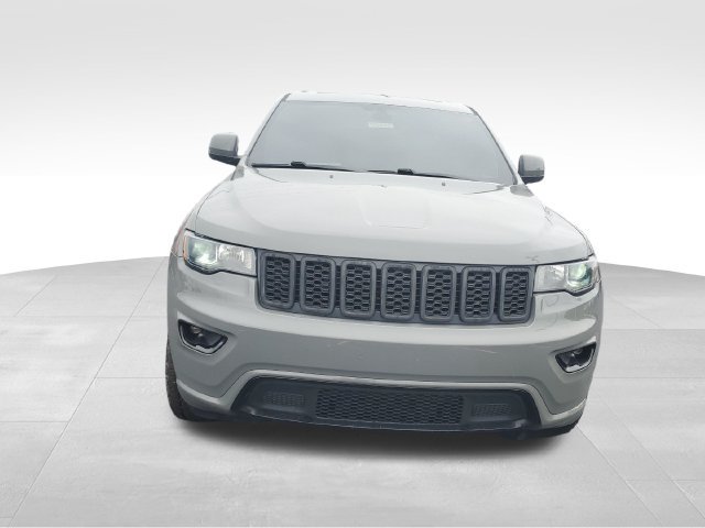 Used 2021 Jeep Grand Cherokee Laredo X AWD/4WD image 2