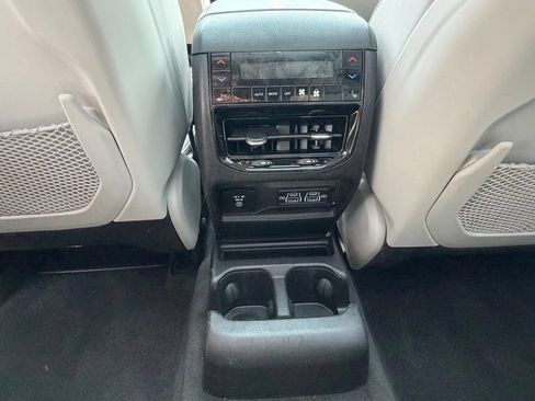 Used 2021 Jeep Grand Cherokee L Overland w/ Luxury Tech Group IV AWD/4WD image 36